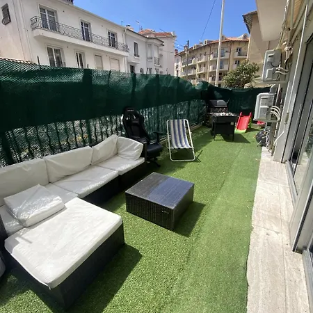 Grand Proche Palais * Cannes