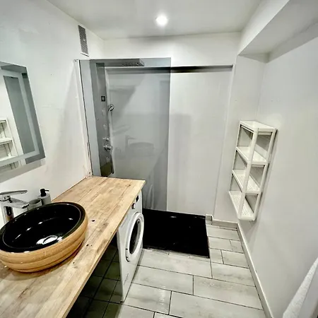 Grand Proche Palais Apartment *